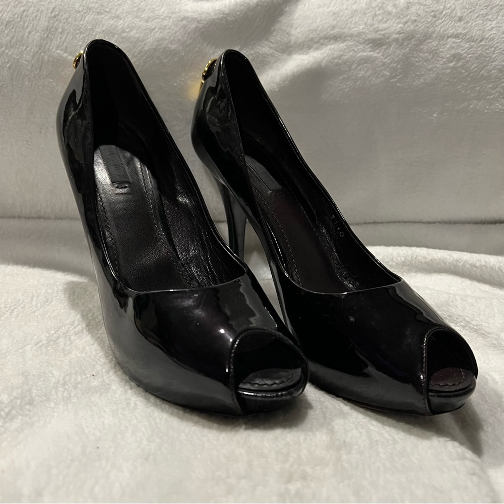 Louis Vuitton Burgundy Vernis Peep-Toe Heels